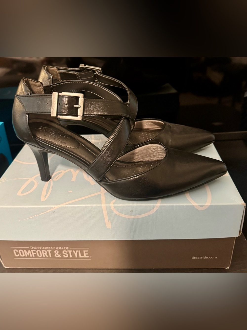 Life Stride Black Pointed Toe Crisscross Buckle Pumps